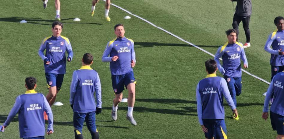 爱游戏登陆入口-世体:朗格莱伤愈归队完成今日合练,马竞一线队伤员清零